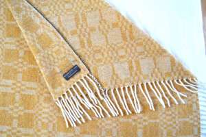 Coverlet throw in yellow ochre - closeup